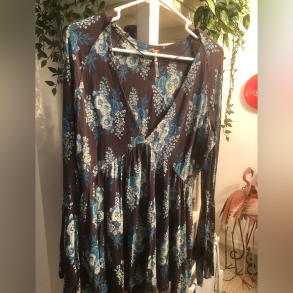 Free people - Picture 2 of 5